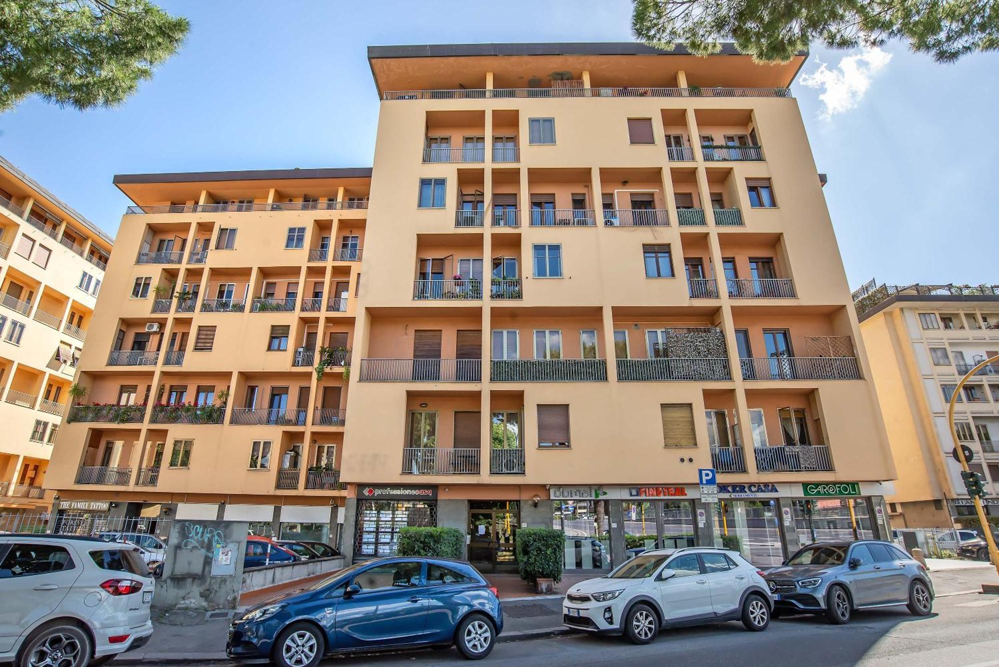 Lusa Suite With Free Private Parking 佛罗伦萨 外观 照片
